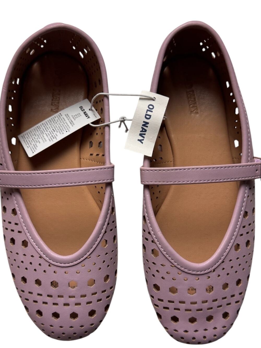 Old Navy Girl's Perforated Cut Out Low Heel Ballet Style Flats Sz 3Y